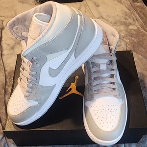 Jordan 1 Mid College Grey 9.5 M